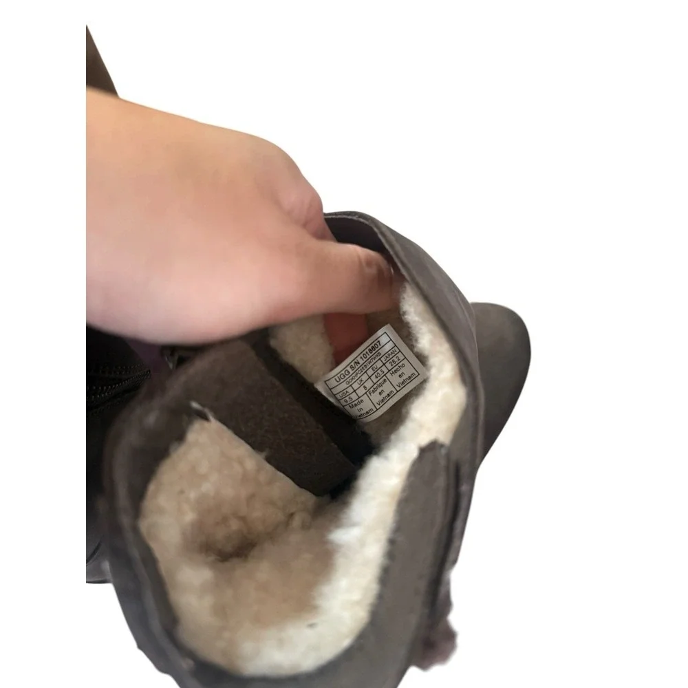 UGG NIELS II WATER RESISTAN WOMEN BOOTS LEATHER Stout Brown US 9.5